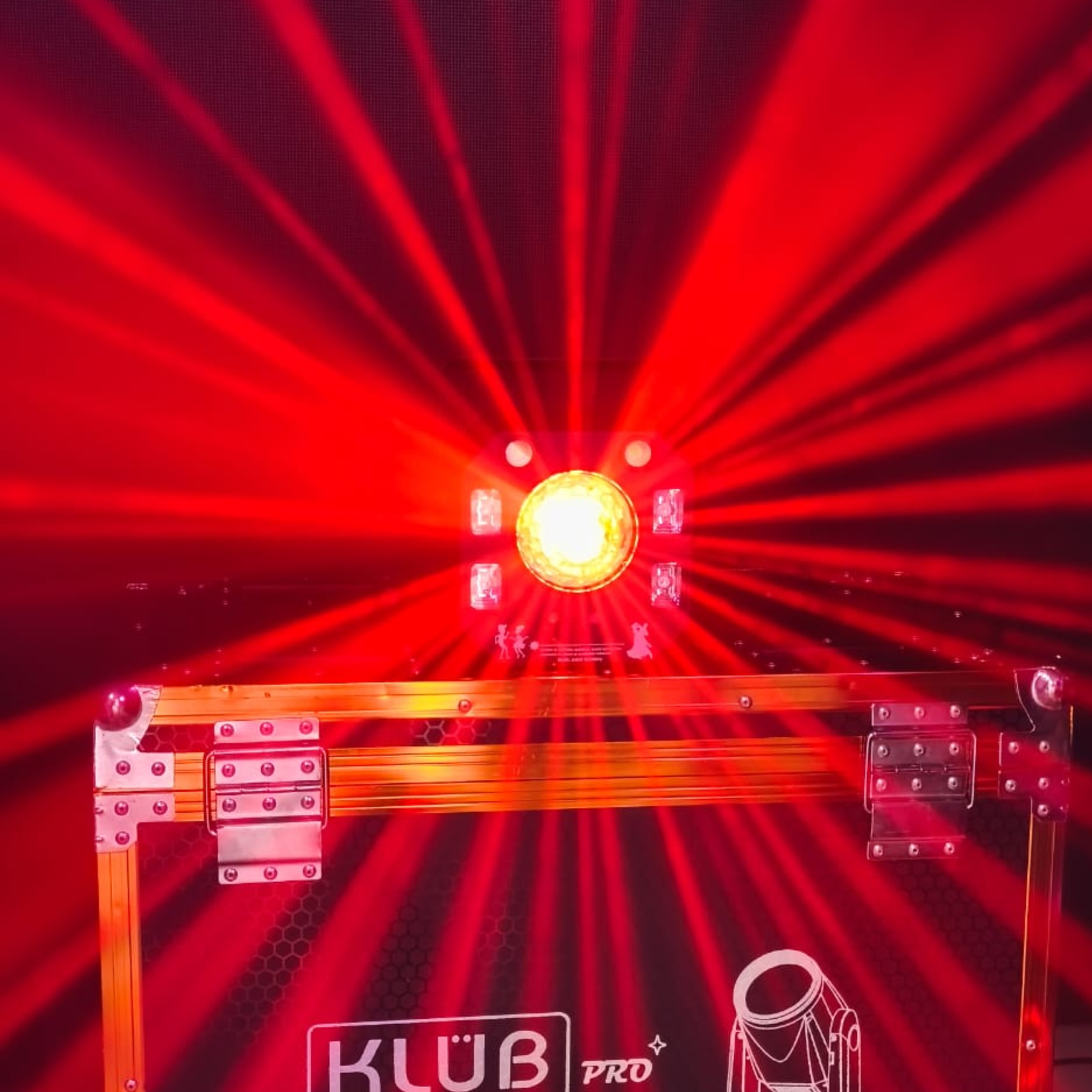 Multi Raio 4IN1 Effect Light – Efeitos Completos em um Só Equipamento - Imagem 8